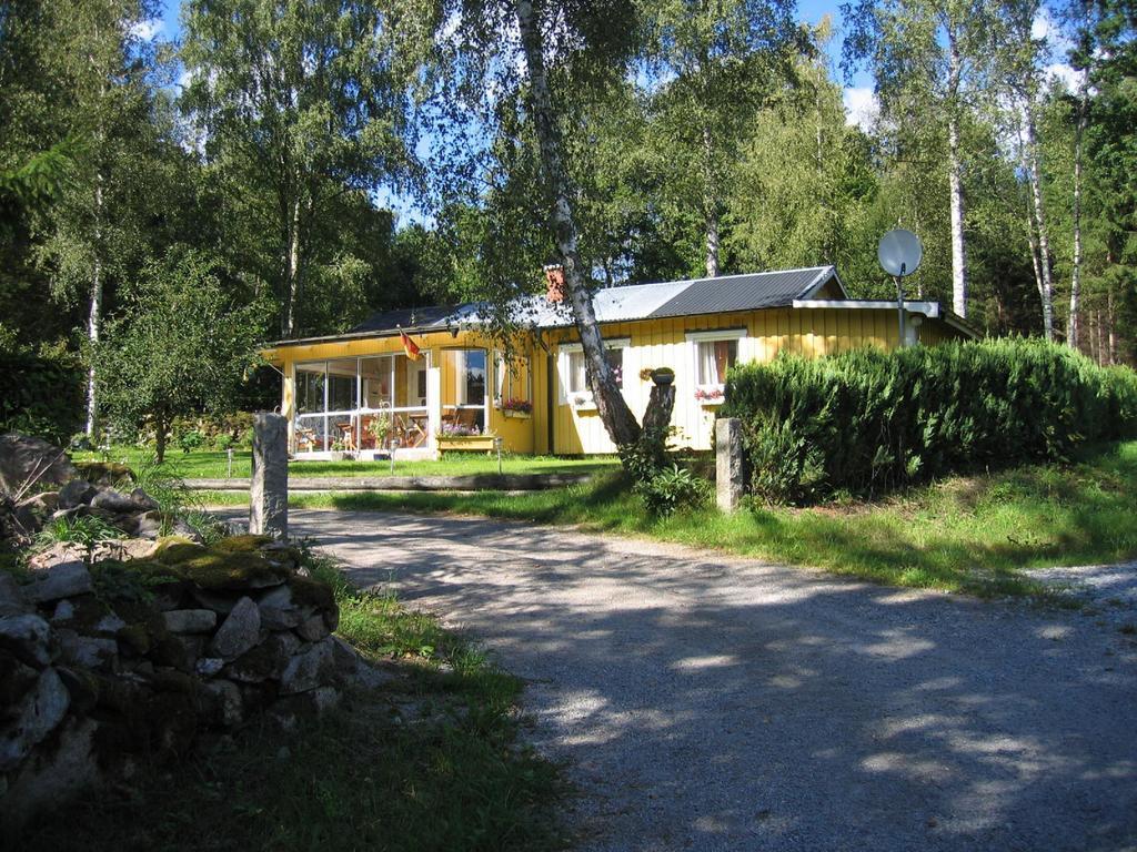 Almagarden Lantlig Miljoe Villa Svangsta Room photo